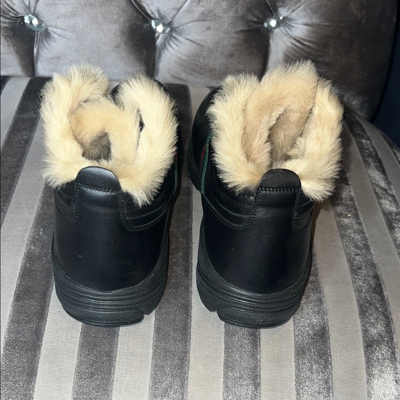 👑 UNTOUCHED LUXURY: Gucci Flashtrek Fur-Lined Superstar Grails 👑 - Picture 5 of 6